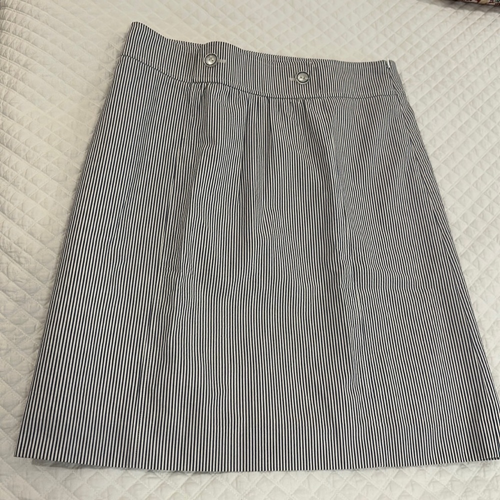 Brooks Brothers Seersucker blue - white 21 1/2” skirt